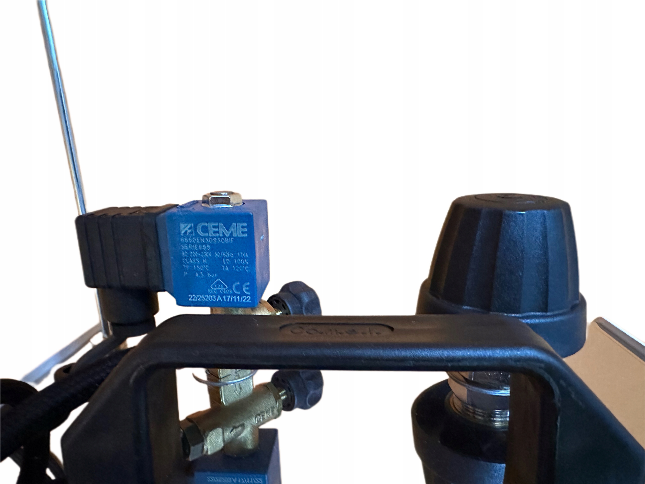 14242869750_4.jpg 14242869750